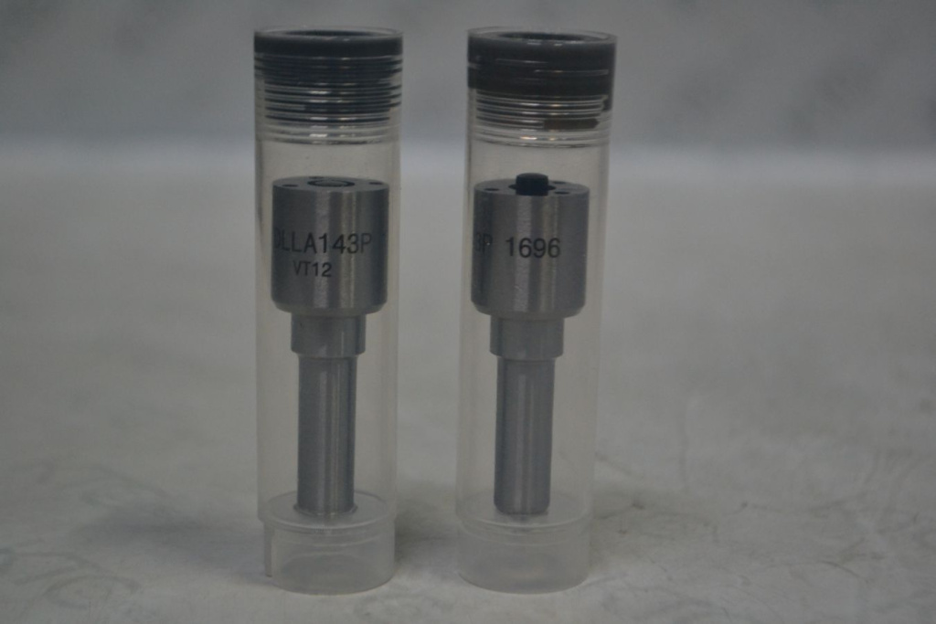 Картинка dlla143p1696 распылитель 0433172039 с доставкой по всей россии. ктс-дизель