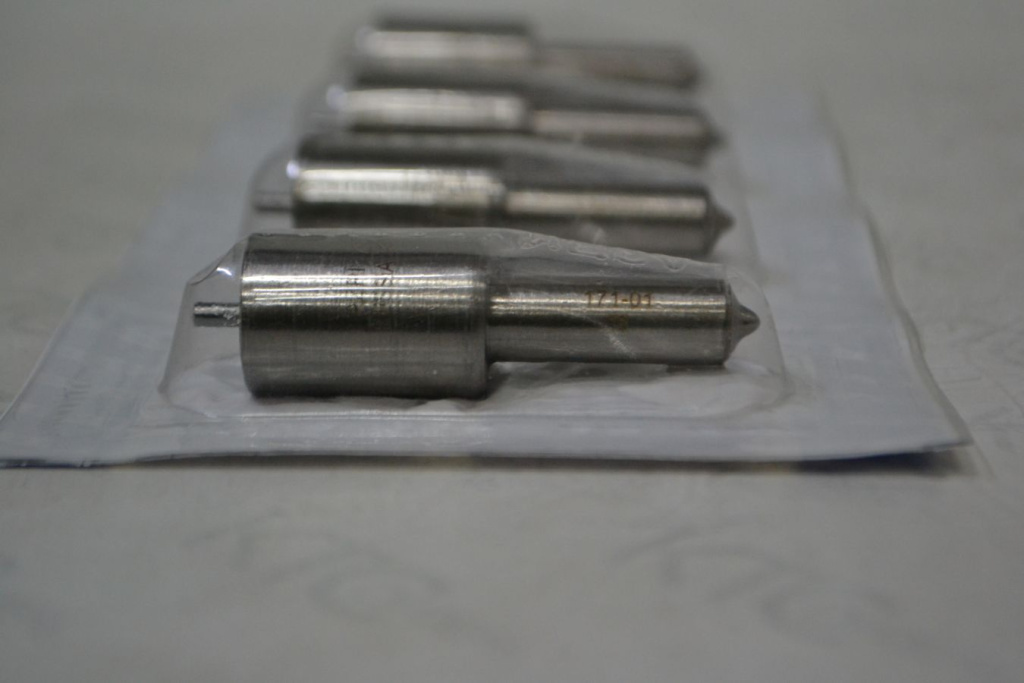 Картинка 171.1112110-01 распылитель д-242с/-245.12с/-260/-260с 5х0,32 с доставкой по всей россии. ктс-дизель